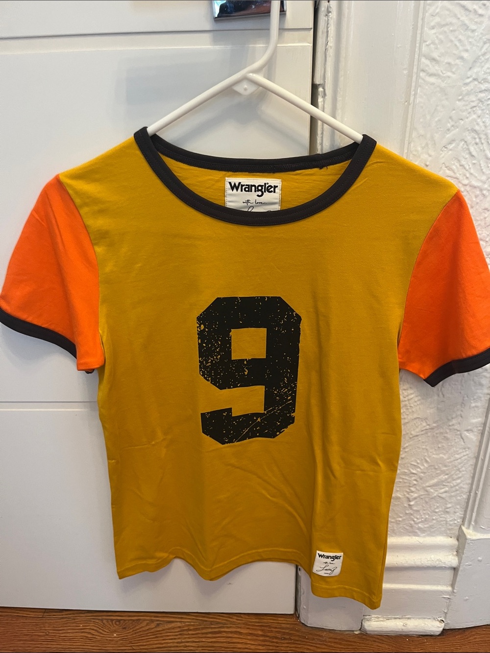 Women’s wrangler Lainey Wilson shirt